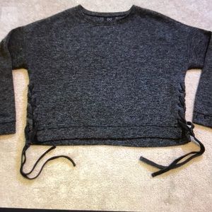 Gentle fawn side tie crop sweater size M (120)